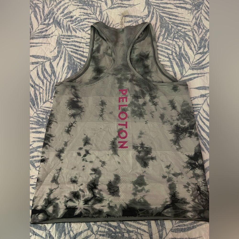 Lululemon peloton tank top